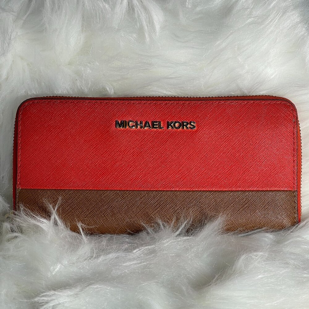 Michael Kors Jet Set ZA Continental Leather Zip wallet